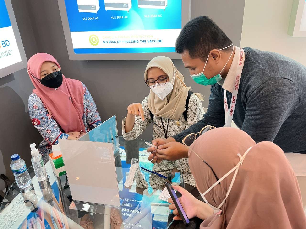 Vaksin dan suplemen kunci hidup berdampingan dengan COVID-19