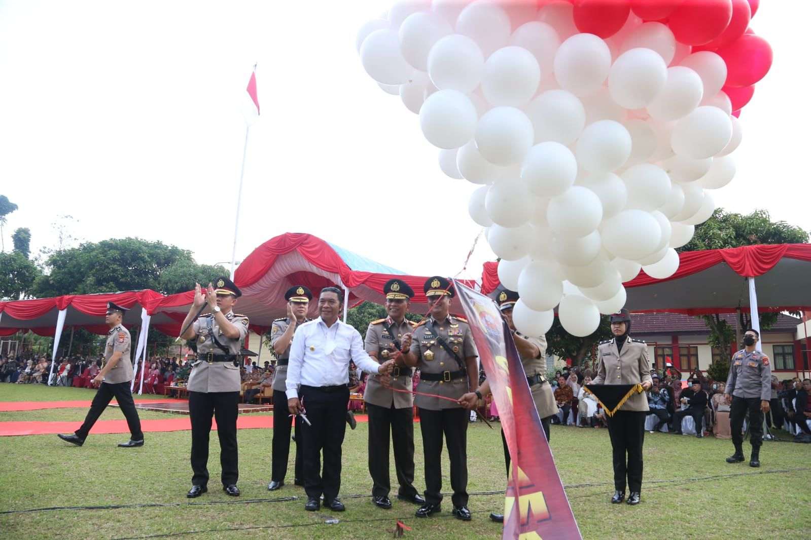 Hadiri Penutupan Pendidikan Bintara SPN Polda Banten, Al Muktabar Minta Bintara Memberikan Kontribusi Terbaik