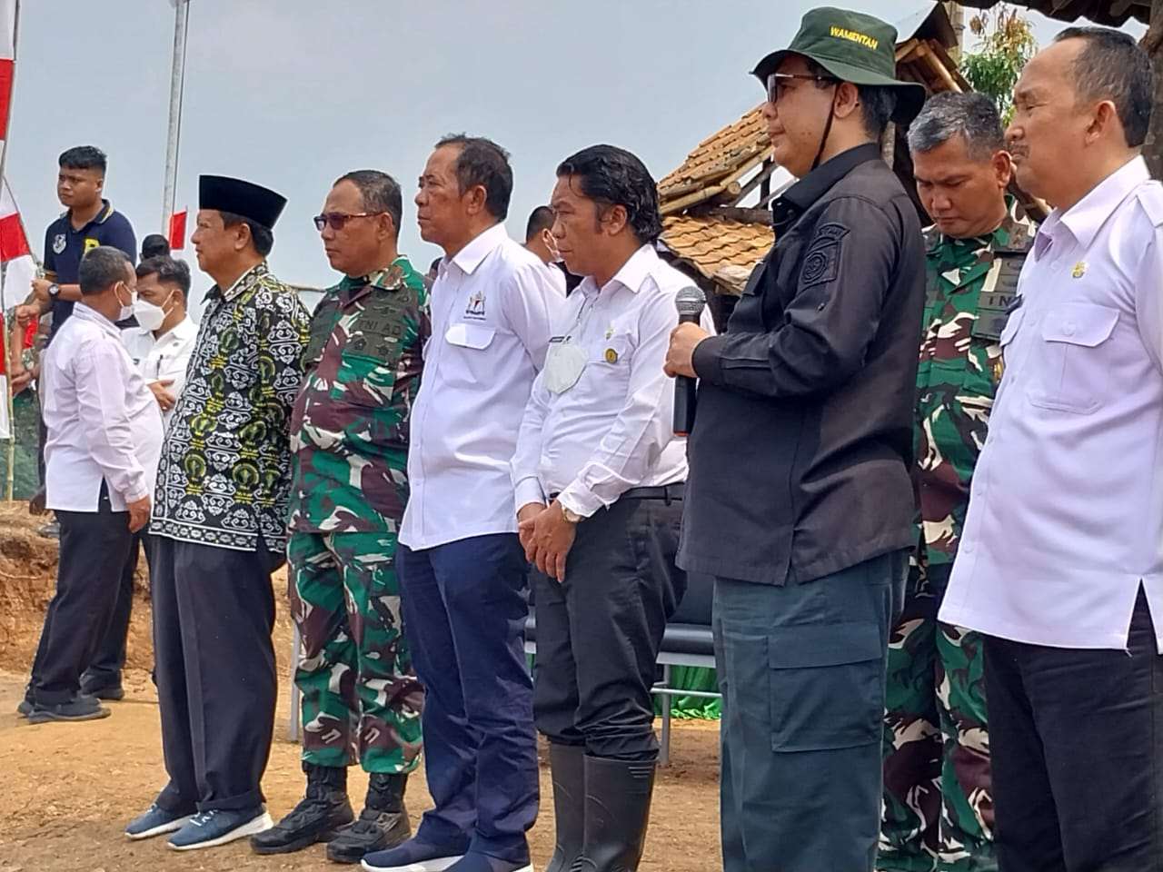 Danrem 064/Maulana Yusuf Mendampingi Pangdam III Siliwangi Tanam Jagung Serentak Di Dodiklatpur Ciuyah