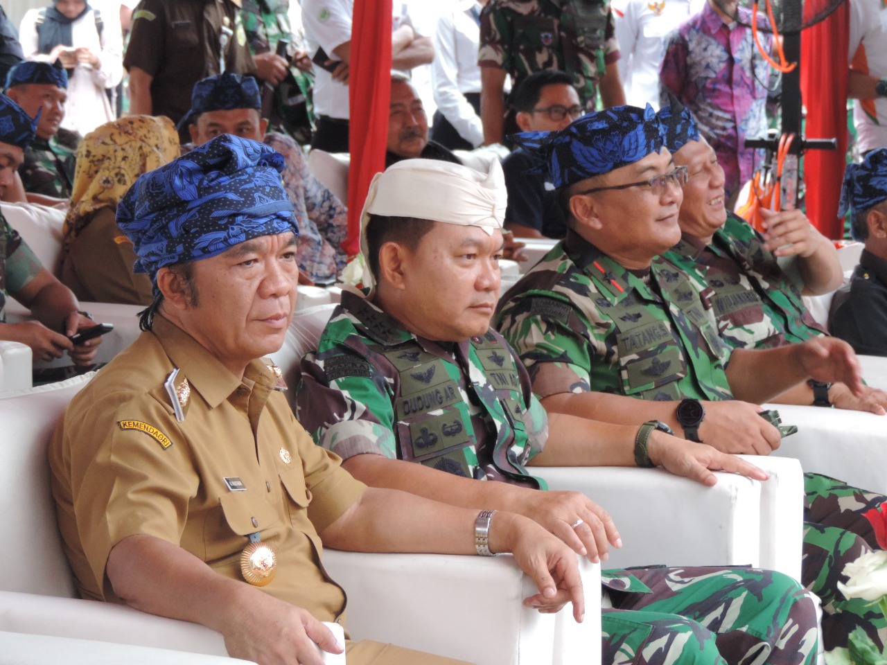 Kasad Buka Gebyar Expo UMKM dan Pameran Alutsista yang Diinisiasi Korem 064/MY