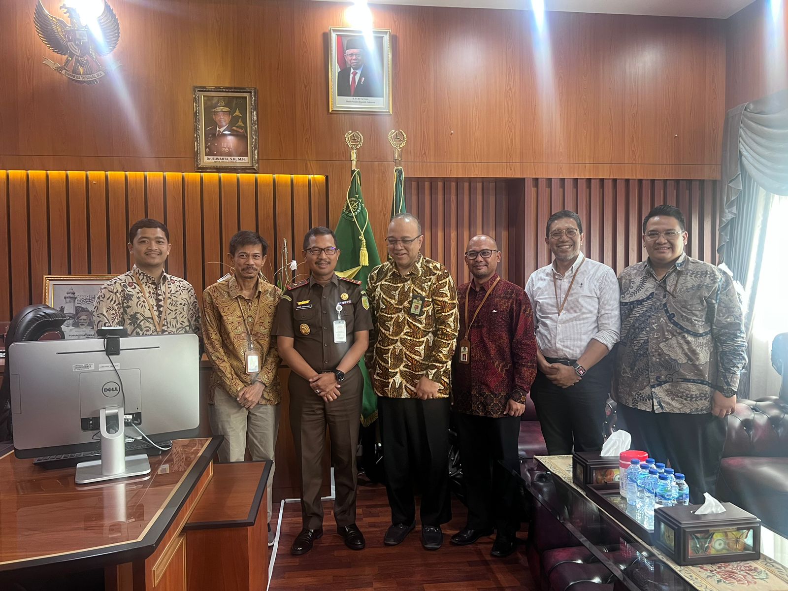 Wujudkan Sadar Kewajiban Perpajakan, Kakanwil DJP Banten Kunjungi Kejati Banten