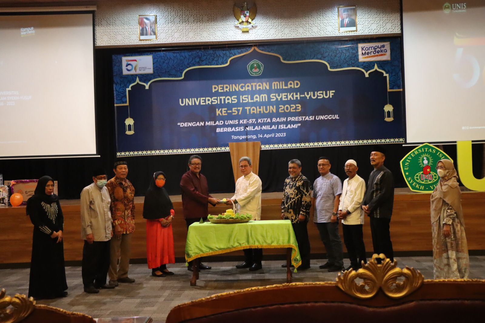 Milad Ke-57, UNIS Tangerang Lahirkan 17 Dosen Bergelar Doktor