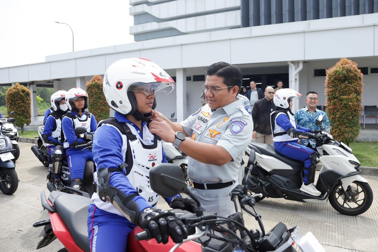 Tingkatkan Keselamatan Berlalu Lintas, Jasa Raharja Perkuat Implementasi Program TJSL dengan Kegiatan Safety Riding bersama Astra Honda Motor dan Institut Transportasi & Logistik Trisakti