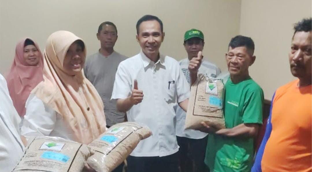DKP Kota Tangerang Bagikan Bibit Padi Gratis ke Kelompok Tani