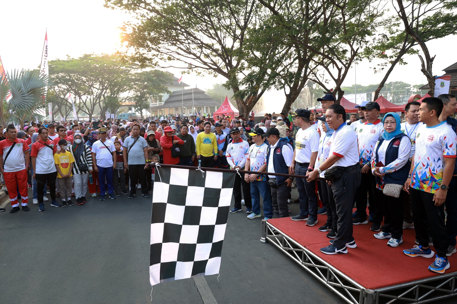 Gubernur Berbaur Dengan Ribuan Masyarakat Rayakan HUT ke-23 Provinsi Banten