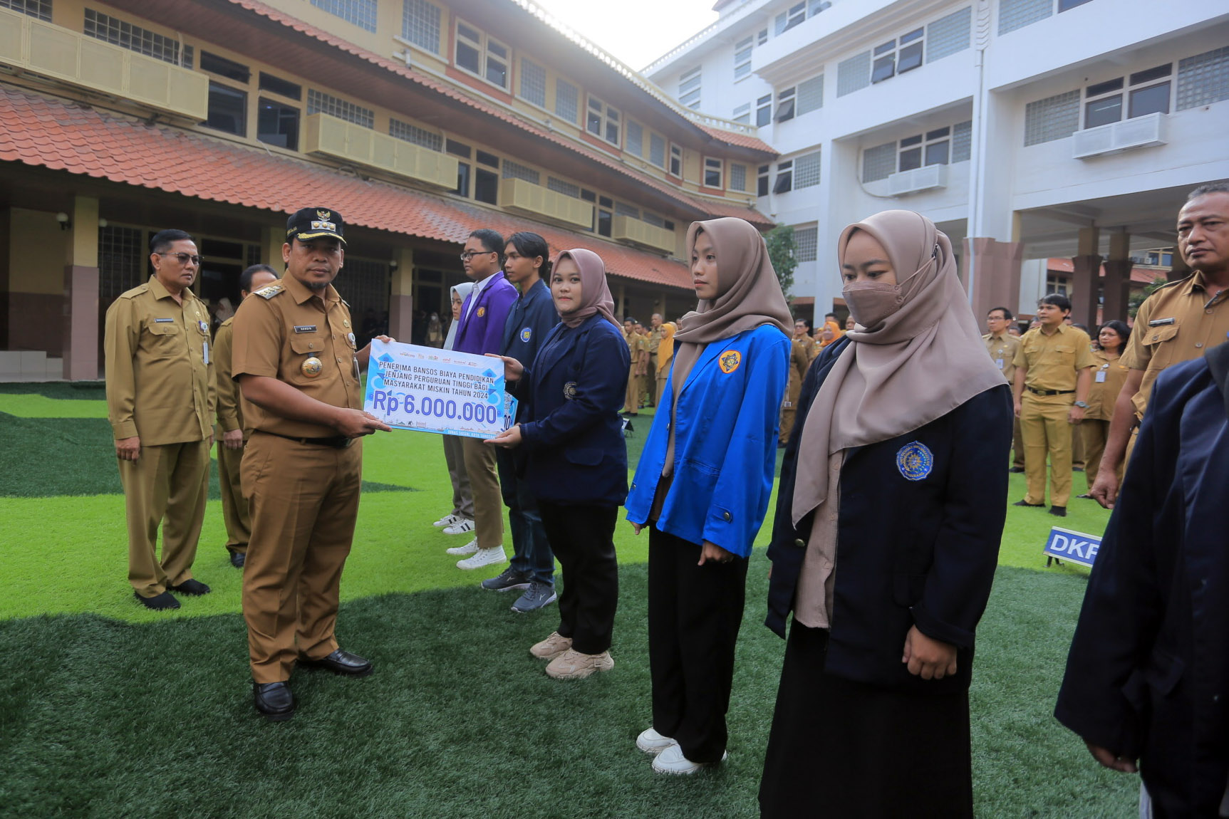 46 Mahasiswa di Kota Tangerang Terima Bansos Pendidikan