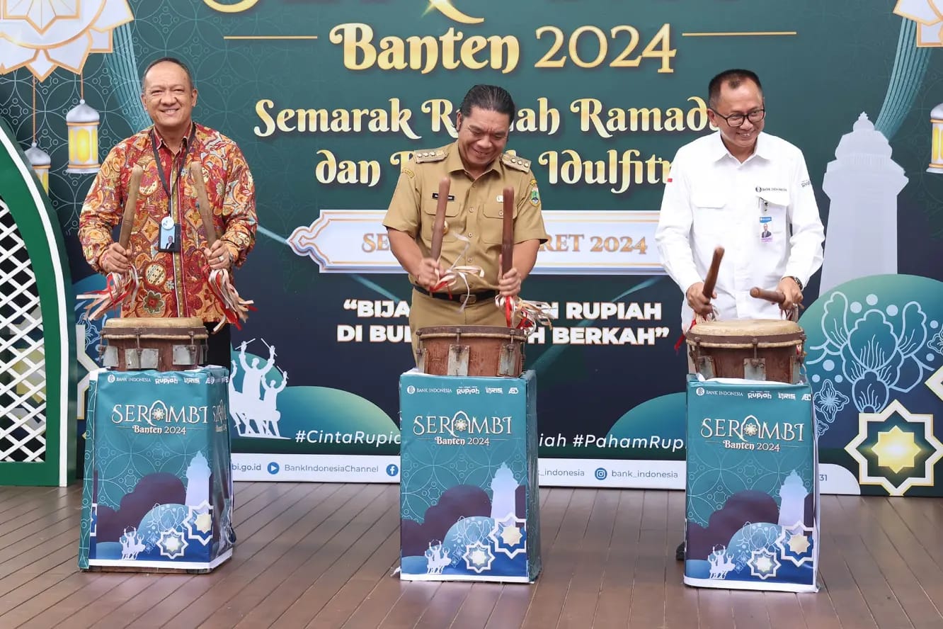 Kick off Semarak Rupiah Ramadan, Pj Gubernur Al Muktabar Imbau Masyarakat Menukarkan Uang di Lembaga Resmi