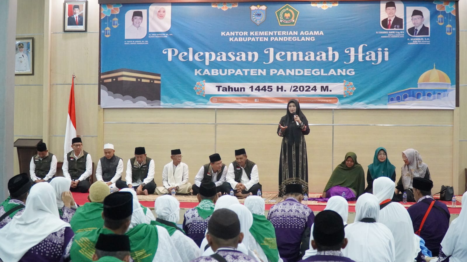 Bupati Irna Narulita Lepas Jemaah Haji Kloter 62 Pandeglang