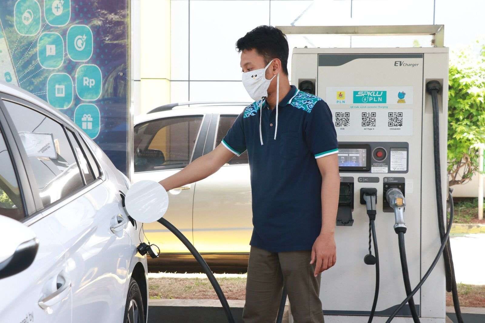 Jelang Libur Idul Adha, SPKLU PLN Siap Layani Kebutuhan Pengendara Mobil Listrik