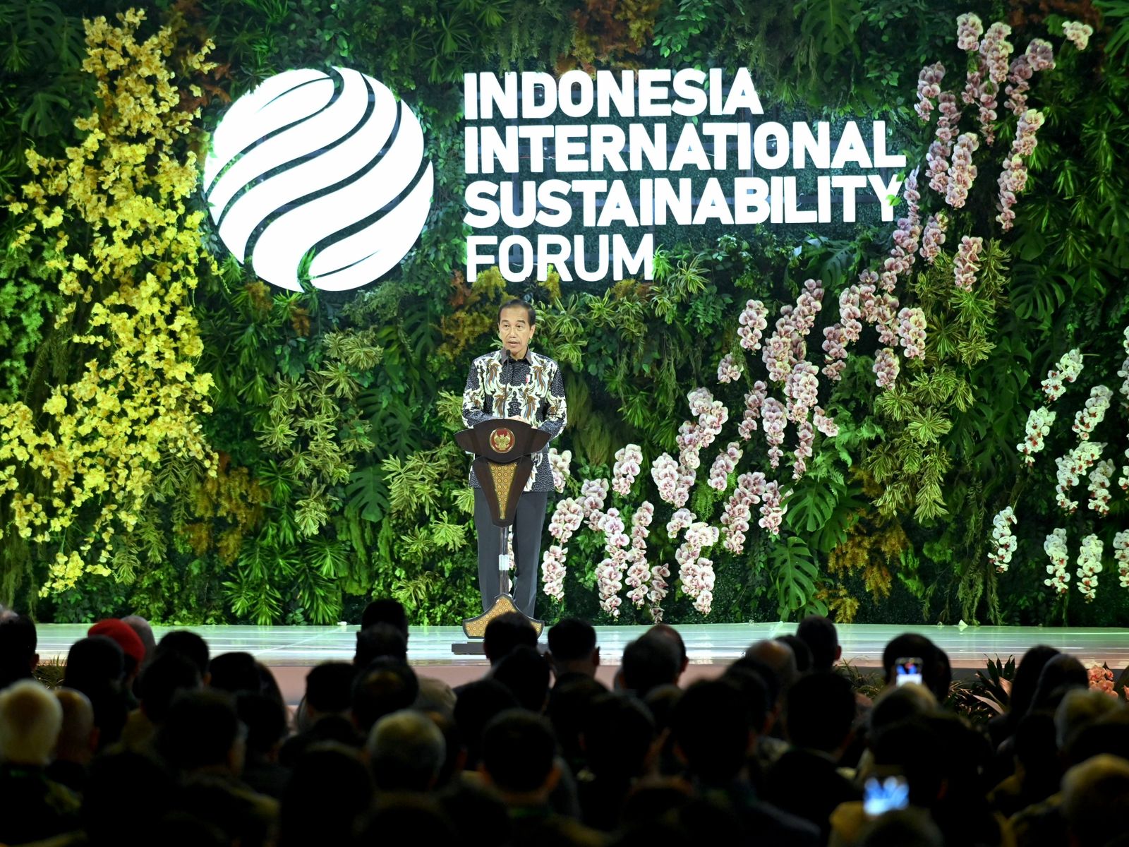 Presiden Joko Widodo Buka IISF 2024 di JCC