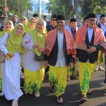 Ribuan Warga Kota Tangerang Ikuti Jalan Sarungan