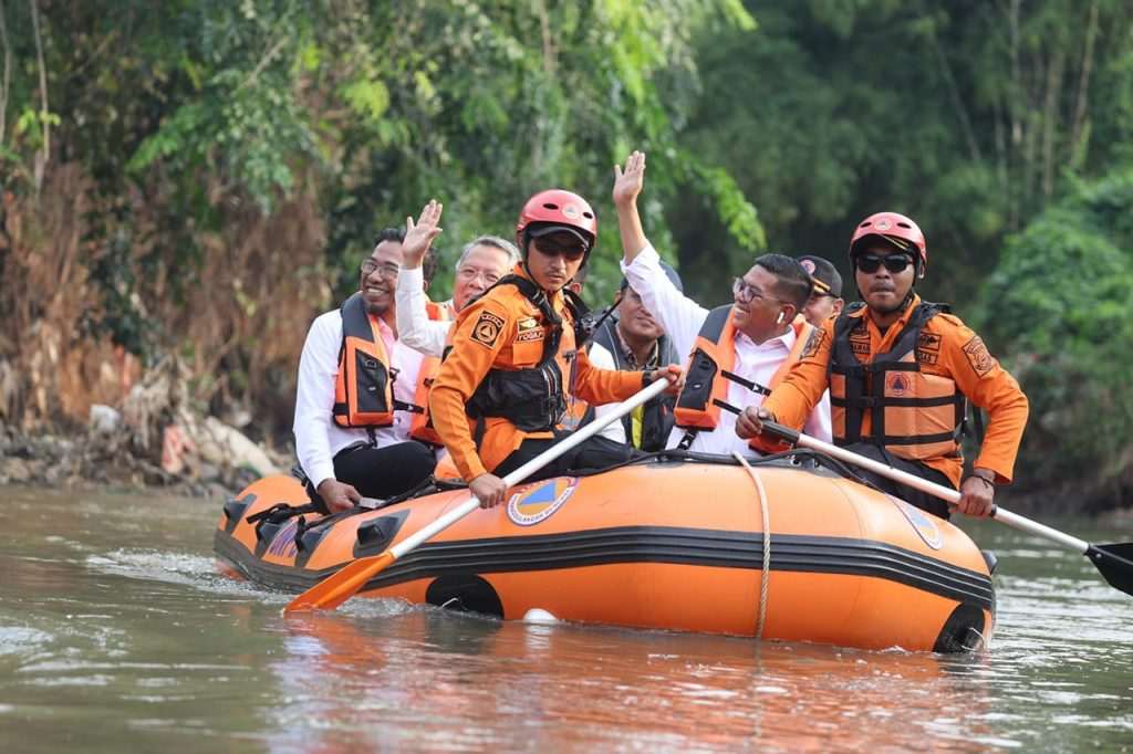 Gubernur Banten susur Kali Angke antisipasi banjir