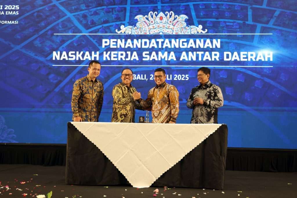 Penandatanganan MoU Transmigrasi Banten dan Sulawesi Barat