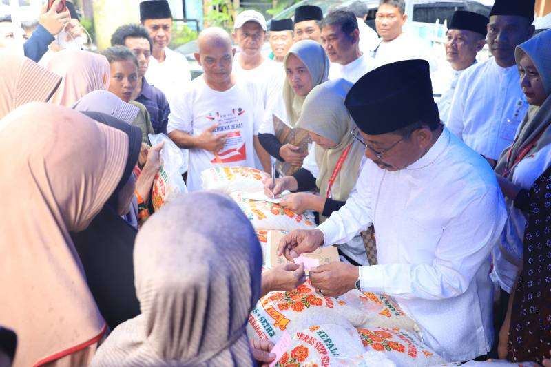 Kepala DKP Kota Tangerang Muhdoru pada Gerakan Pangan Murah bertajuk Gampang Sembako Murah di 13 Kecamatan pada 30 Juli-15 Agustus 2025.
