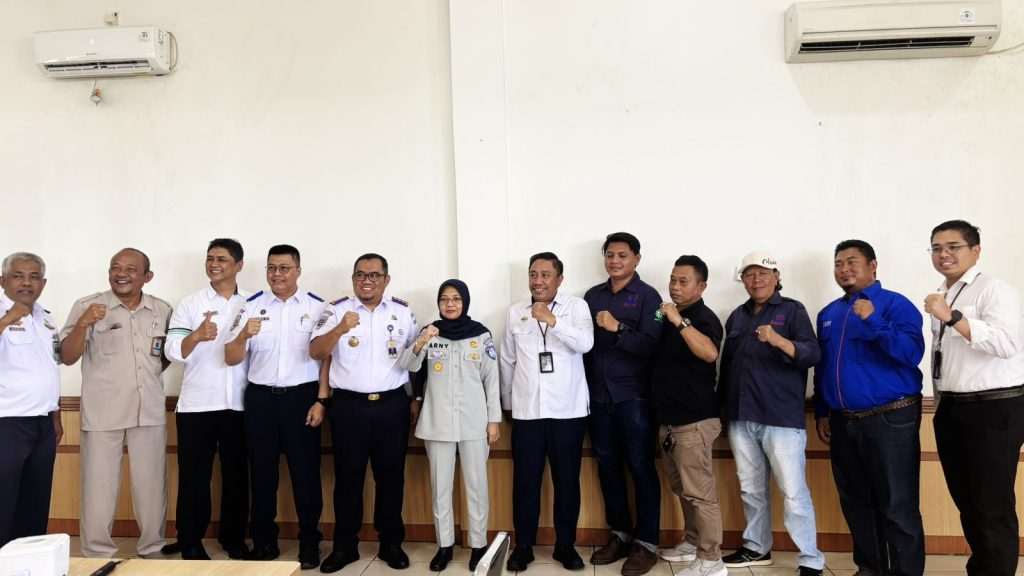 Peserta Sosialisasi Manifest Penumpang dan Kendaraan pada Pelabuhan Merak