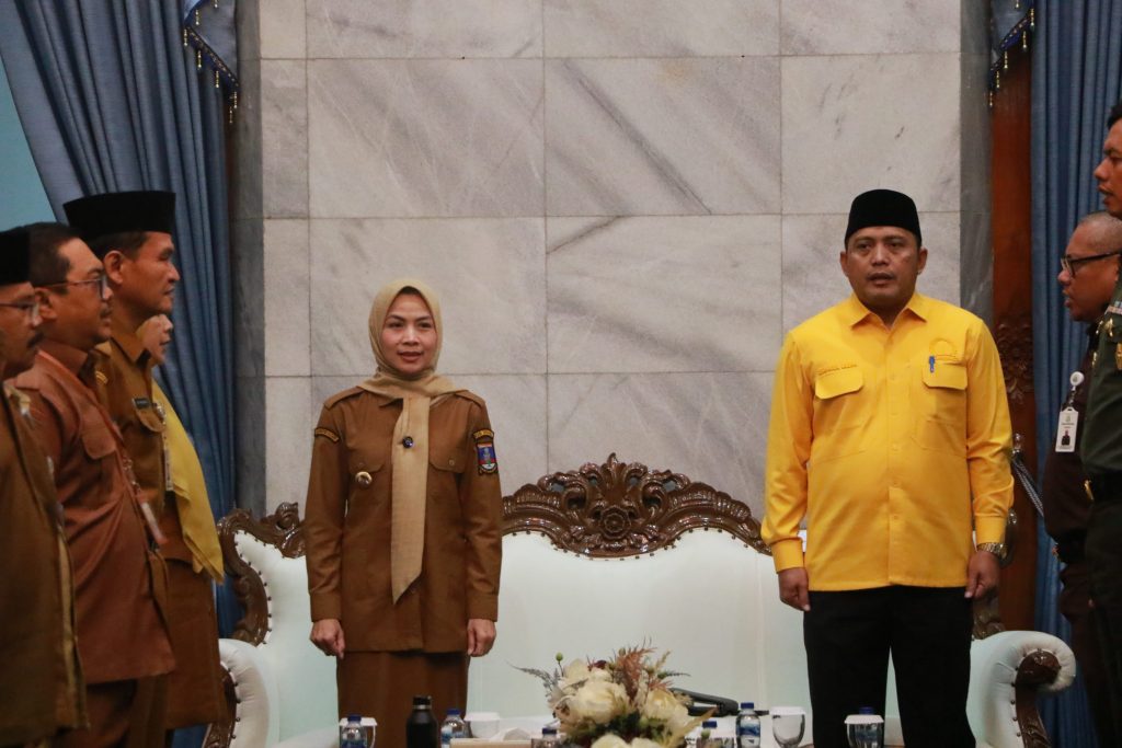 Bupati Serang Ratu Rachmatuzakiyah Rakor Forum Komunikasi Pimpinan Daerah atau Forkopimda Kabupaten Serang di Pendopo Bupati Senin, 11 Agustus 201
