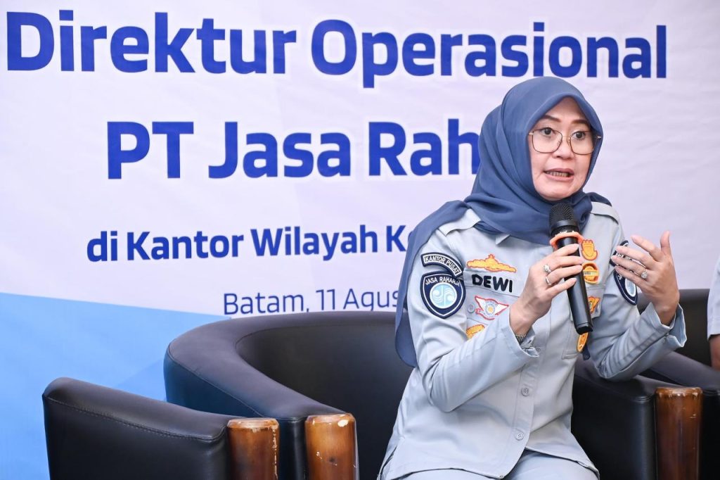 Plt. Direktur Utama Jasa Raharja Dewi Aryani Suzana