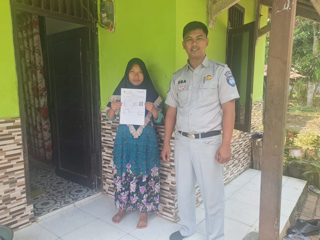 Ega Cahya Pebrian tim dari Jasa Raharja Samsat Pandeglang melaksanakan kunjungan pada hari selasa 19 Agustus 2025 di Kp Palanyar Kec Cipeucang Kab Pandeglang