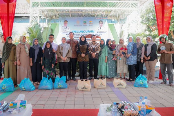 Ketua TP PKK Provinsi Banten Tinawati Andra Soni: Keluarga Pondasi Pembangunan Daerah