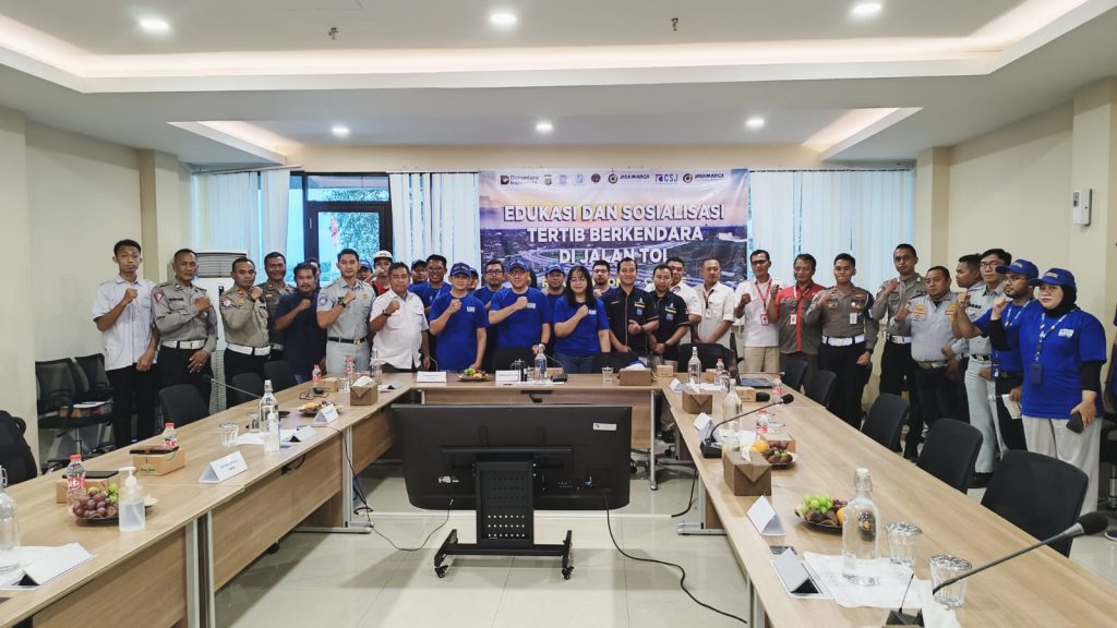 PT Jasa Raharja Tangerang bekerja sama dengan PT Jasamarga Tollroad Operator Ruas Serpong – Cinere menggelar kegiatan Edukasi dan Sosialisasi Tertib Berkendara di Jalan pada hari Kamis tanggal 28 Agustus 2025