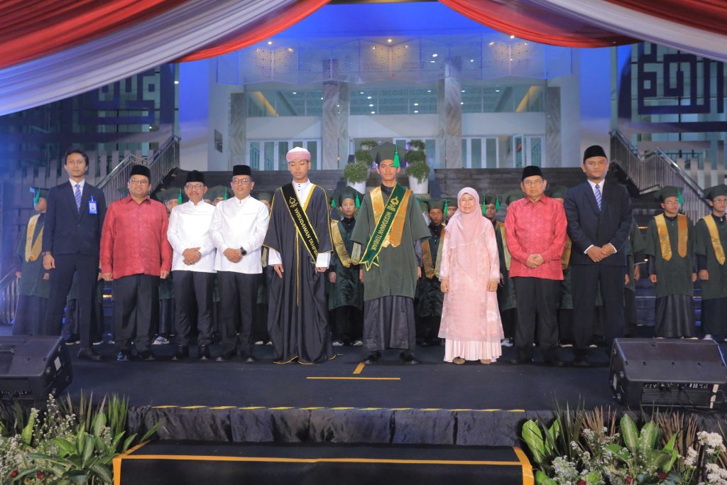 Gubernur Banten Andra Soni usai meresmikan SMA IT Ar Rahmah Cendekia