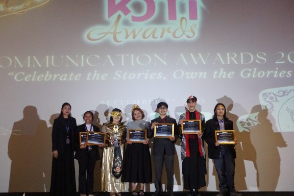 KOM Awards 2025 Universitas Pembangunan Jaya Tampilkan Konsep Masquerade Party