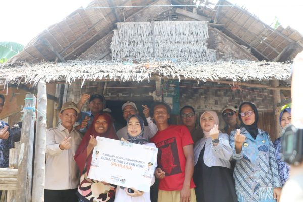 Bupati Serang Ratu Zakiyah Jadikan Pulo Panjang Desa Percontohan Bersih dari Sampah