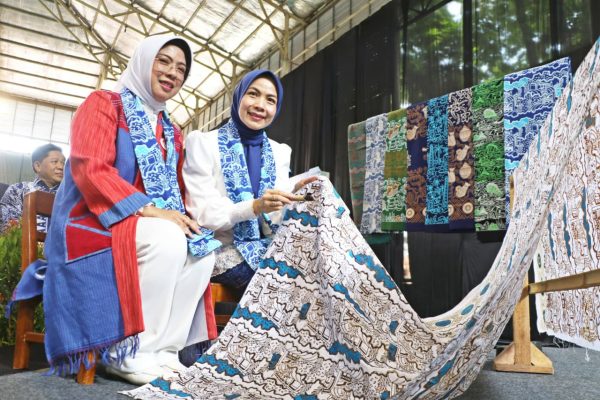 Bupati Serang Ratu Zakiyah Minta Dekranasda Jadikan Produk Lokal Naik Kelas