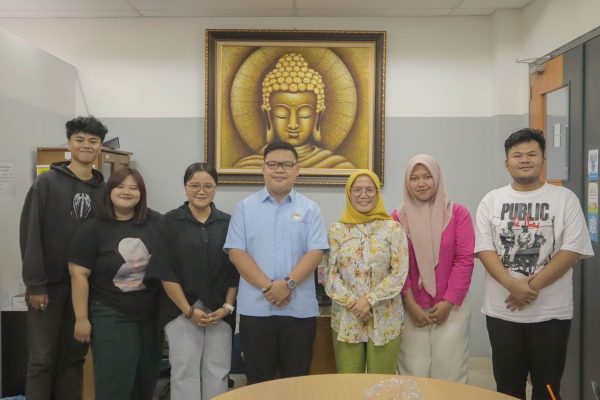 Kolaborasi HIMAKOM UBD-DPRD Kota Tangerang Wujudkan “Green Generation”