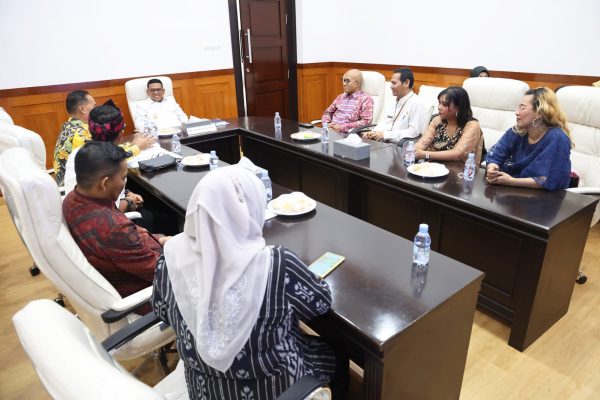 Gubernur Andra Soni Bertekad Kuatkan Ekonomi Kreatif