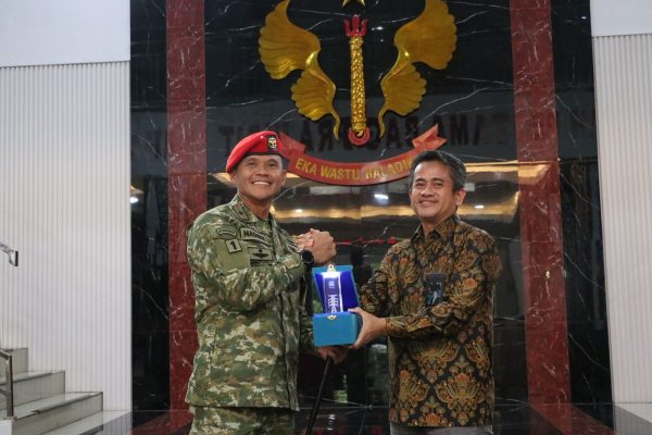 GM PLN UID Banten Kunjungi Markas Komando Grup 1 Kopassus Bahas Layanan Ketenagalistrikan