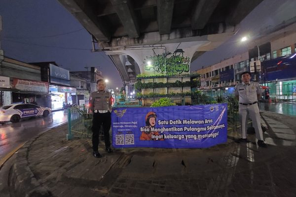 Jasa Raharja Tangerang Pasang Spanduk Imbau Cegah Laka Melawan Arus di Titik Strategis Kota Tangsel
