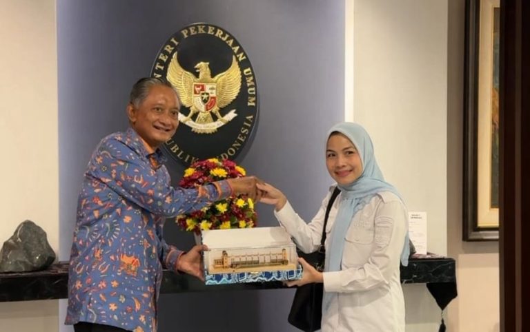 Temui Menteri PU, Bupati Serang Ungkap Pentingnya Pelebaran Jalan di Bojonegara-Puloampel