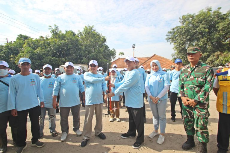 Bupati Serang Ratu Zakiyah Perintahkan DPUPR Bersih-bersih Sungai Cikubang Pulo Ampel
