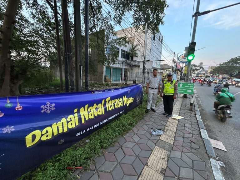Sinergi Jasa Raharja dan Kepolisian: Tebarkan Pesan Damai Natal dan Keselamatan di Wilayah Kecamatan Karawaci