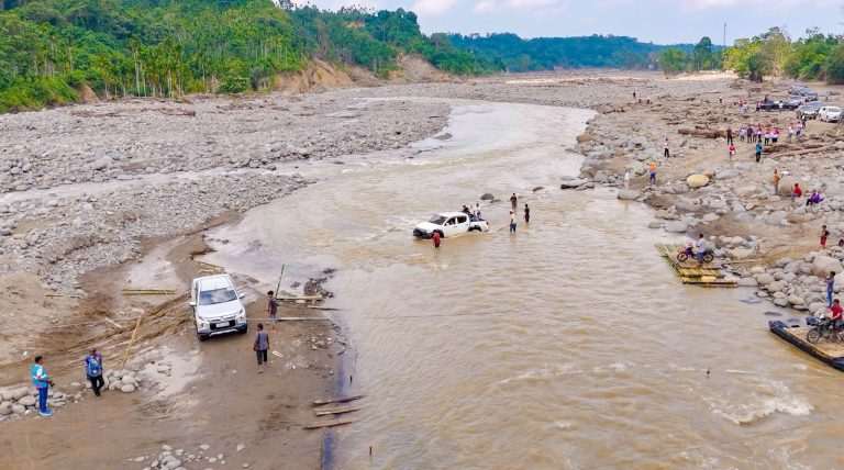 Hadirnya Genset Meubah Desa Korban Banjir  Pante Pusangan, Bereun, Aceh, Dari Gelap Menjadi Terang Sementara